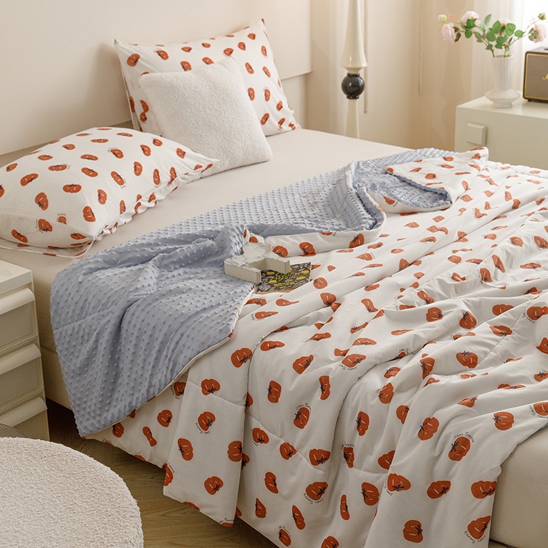 91家纺网 家纺一手货源 找家纺 绒梦里 2024新款小凉皮凉感冰豆豆夏被直播爆款夏凉被空调被 南瓜小梦