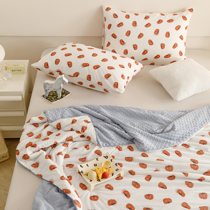 91家纺网 家纺一手货源 找家纺 绒梦里 2024新款小凉皮凉感冰豆豆夏被直播爆款夏凉被空调被 南瓜小梦