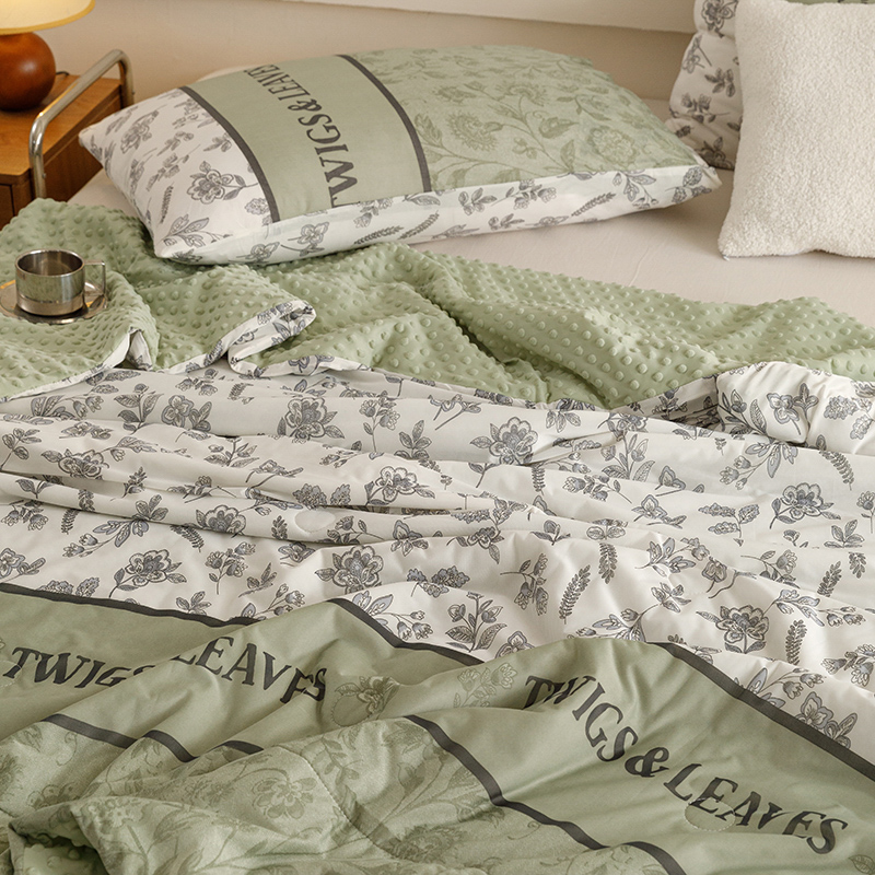 91家纺网 家纺一手货源 找家纺 绒梦里 2024新款小凉皮凉感冰豆豆夏被直播爆款夏凉被空调被 绿小香