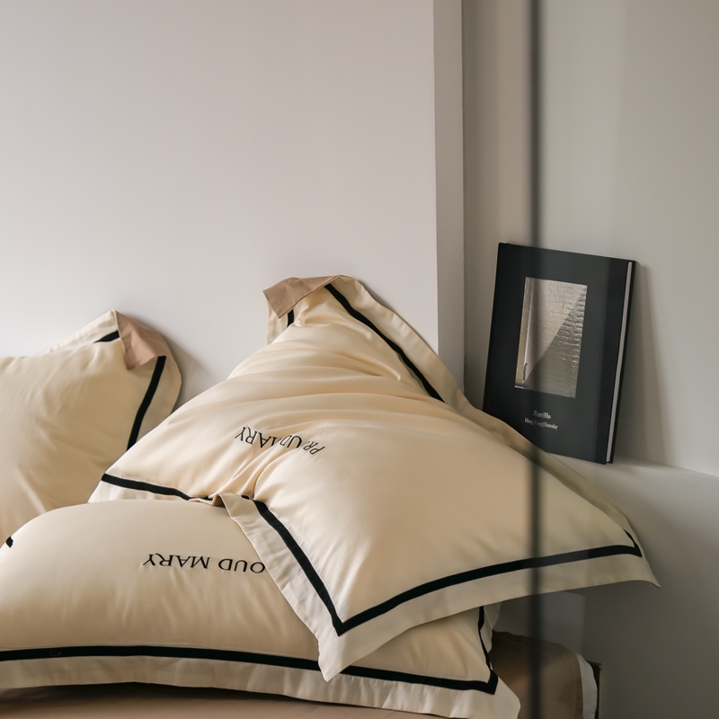 91家纺网 家纺一手货源 找家纺 60支贡缎新疆长绒棉床上四件套被罩高端轻奢简约刺绣被套全棉纯棉 珍娜-奶昔白亚麻咖