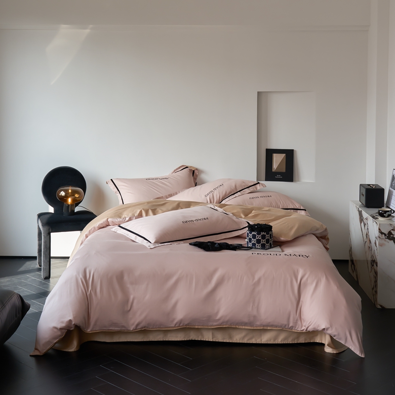 91家纺网 家纺一手货源 找家纺 60支贡缎新疆长绒棉床上四件套被罩高端轻奢简约刺绣被套全棉纯棉 珍娜-茱萸粉香槟金