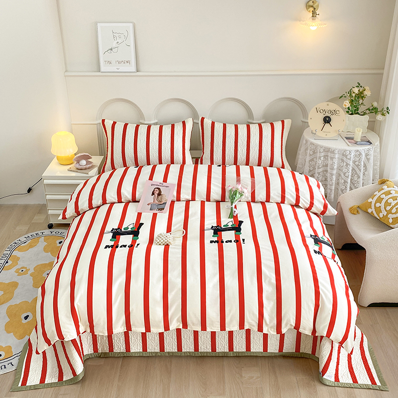 91家纺网 家纺一手货源 找家纺 胜权40支A类全棉夹棉绗缝13372简约款印花多功能床盖夏被四季通用时尚黑猫