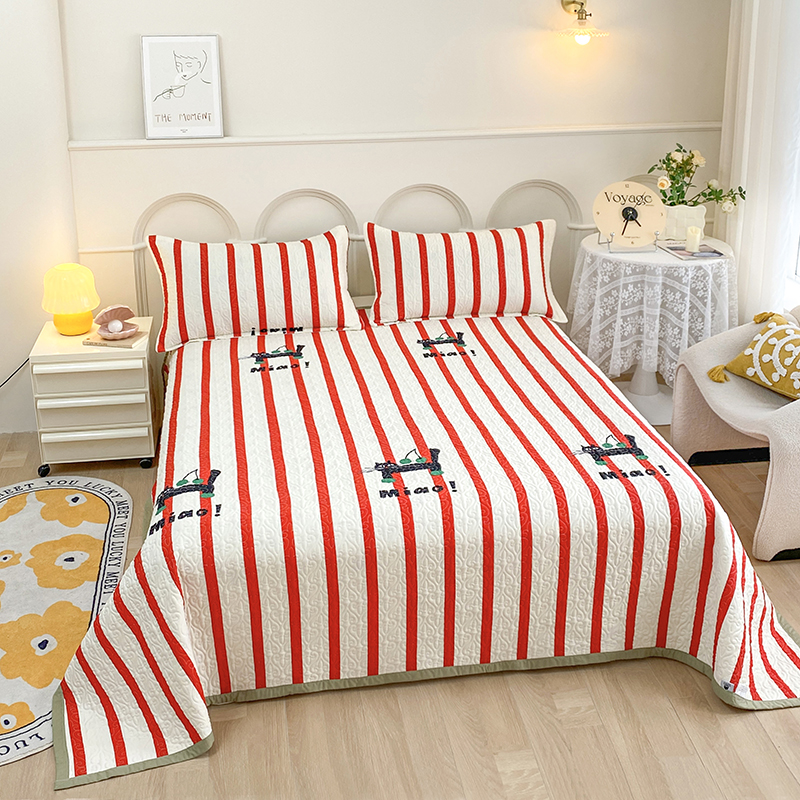 91家纺网 家纺一手货源 找家纺 胜权40支A类全棉夹棉绗缝13372简约款印花多功能床盖夏被四季通用时尚黑猫