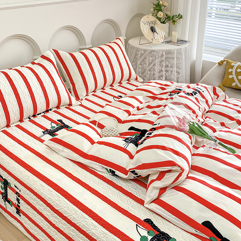 91家纺网 家纺一手货源 找家纺 胜权40支A类全棉夹棉绗缝13372简约款印花多功能床盖夏被四季通用时尚黑猫