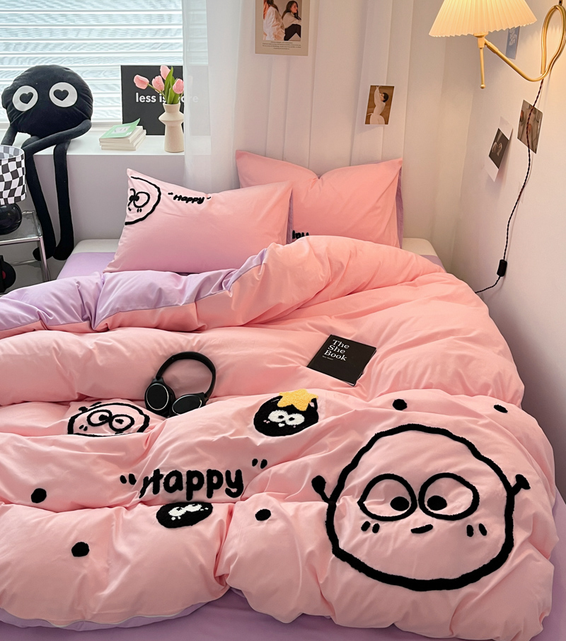 91家纺网 家纺一手货源 找家纺 沐慕家居 2024毛巾绣四件套 黑球球-粉紫