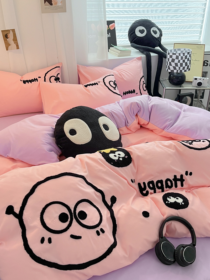 91家纺网 家纺一手货源 找家纺 沐慕家居 2024毛巾绣四件套 黑球球-粉紫