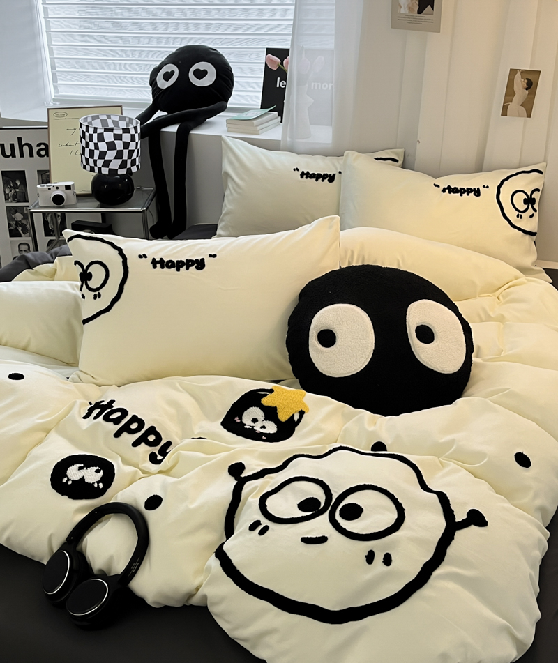 91家纺网 家纺一手货源 找家纺 沐慕家居 2024毛巾绣四件套 黑球球-米灰