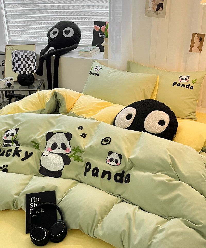 91家纺网 家纺一手货源 找家纺 沐慕家居 2024毛巾绣四件套 幸运熊猫-绿色