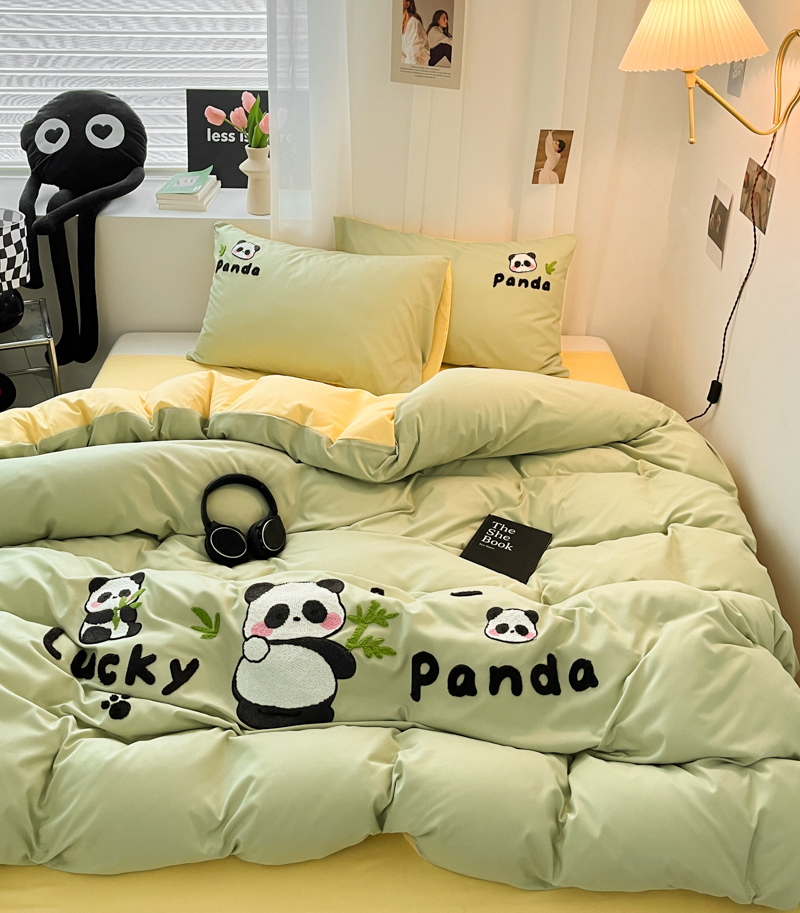 91家纺网 家纺一手货源 找家纺 沐慕家居 2024毛巾绣四件套 幸运熊猫-绿色