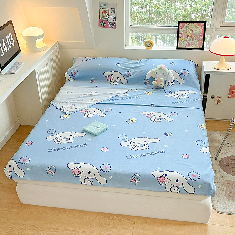 91家纺网 家纺一手货源 找家纺 金爱家 2024新款三丽鸥正版授权纯棉旅行隔脏睡袋火车出行睡袋系列（送同款收纳袋） 纯棉睡袋-牛奶玉桂狗