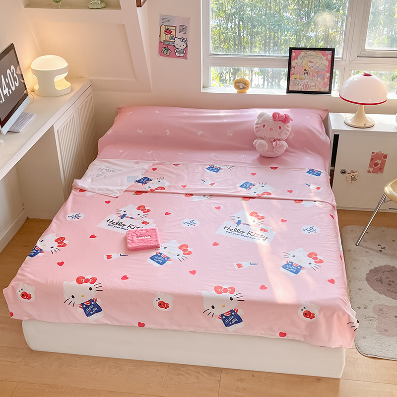 91家纺网 家纺一手货源 找家纺 金爱家 2024新款三丽鸥正版授权纯棉旅行隔脏睡袋火车出行睡袋系列（送同款收纳袋） 纯棉睡袋-苹果kitty