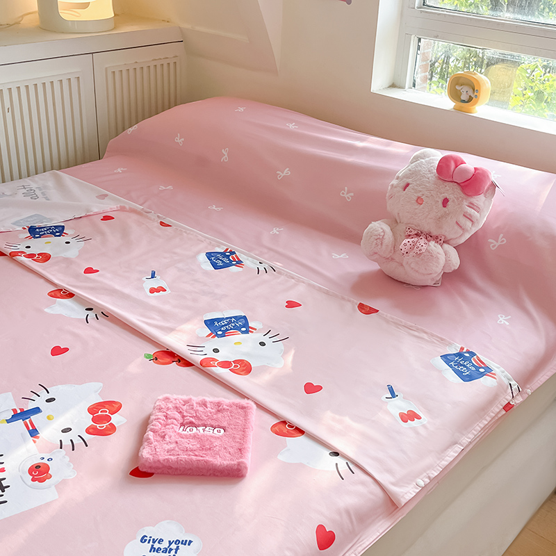 91家纺网 家纺一手货源 找家纺 金爱家 2024新款三丽鸥正版授权纯棉旅行隔脏睡袋火车出行睡袋系列（送同款收纳袋） 纯棉睡袋-苹果kitty