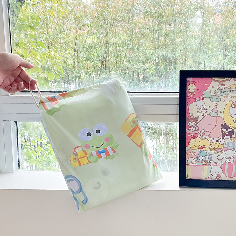 91家纺网 家纺一手货源 找家纺 金爱家 2024新款三丽鸥正版授权纯棉旅行隔脏睡袋火车出行睡袋系列（送同款收纳袋） 纯棉睡袋-微笑大眼蛙