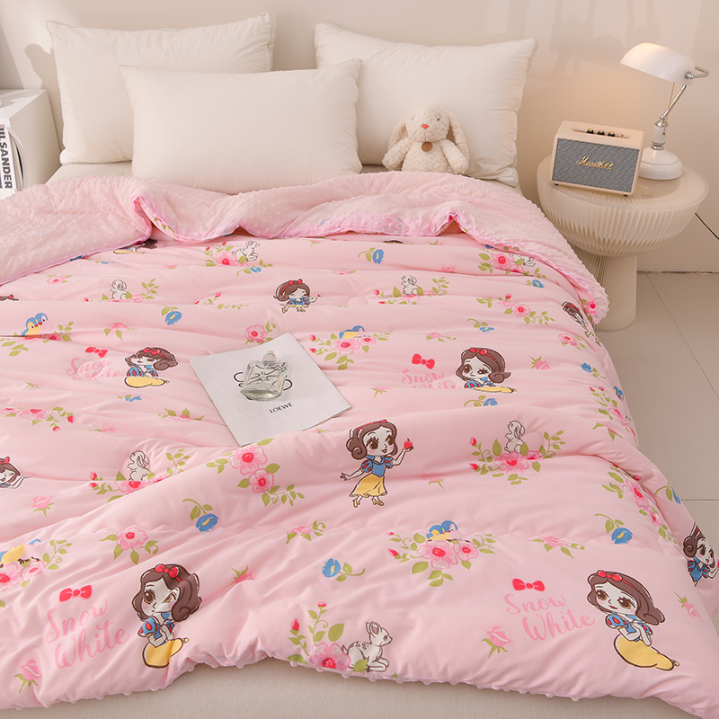 91家纺网 家纺一手货源 找家纺 艾兜坊 2024新款A类针织凉感大豆夏被 白雪公主