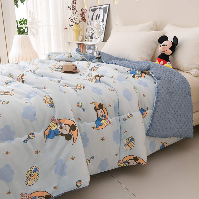 91家纺网 家纺一手货源 找家纺 艾兜坊 2024新款A类针织凉感大豆夏被 晚安米奇