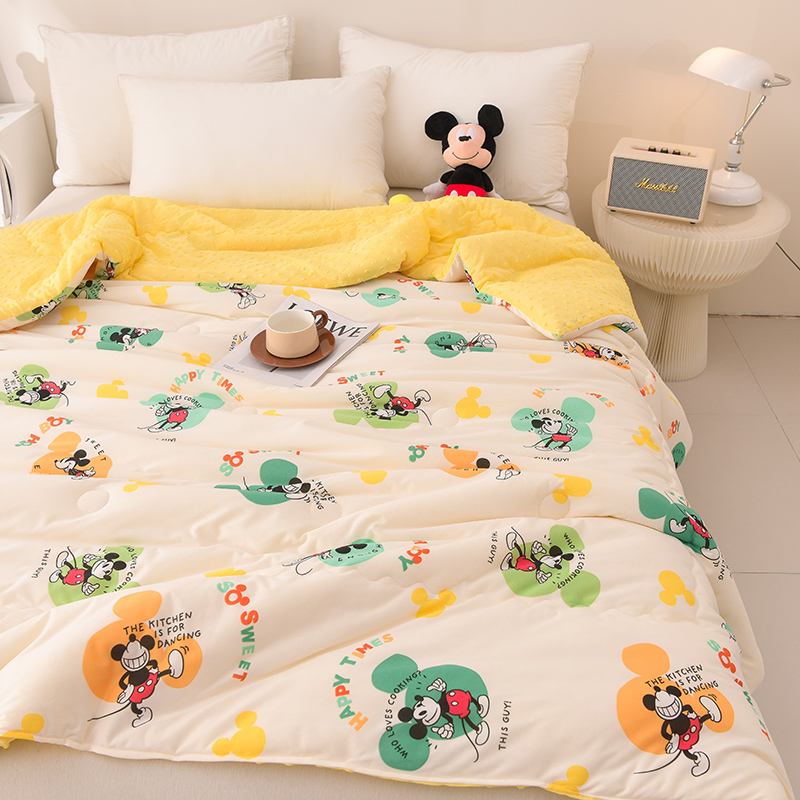 91家纺网 家纺一手货源 找家纺 艾兜坊 2024新款A类针织凉感大豆夏被 调皮米奇