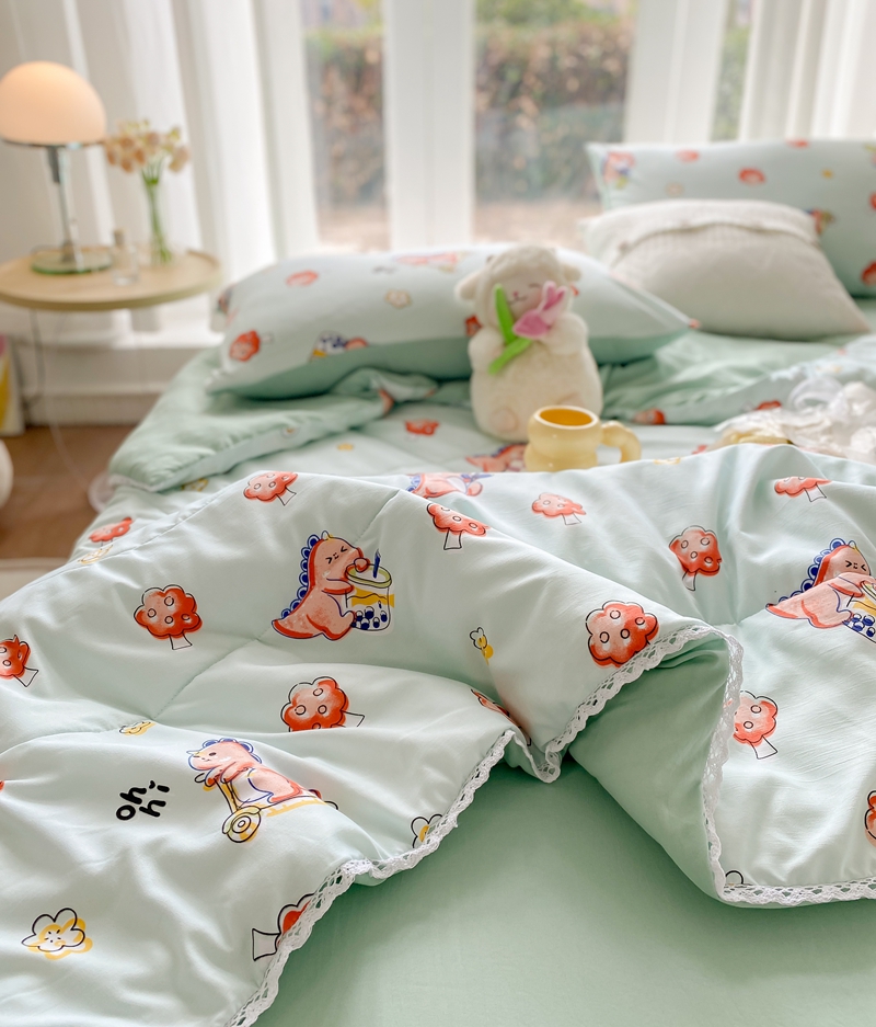 91家纺网 家纺一手货源 找家纺 羋多 2024新款小清新花边水洗棉夏被夏凉被夏被四件套被子 恐龙园