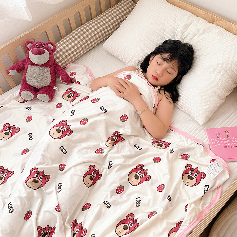 91家纺网 家纺一手货源 找家纺 嗨生活 2025新款婴儿裸睡级凉感针织毯 幼儿园夏被 儿童夏被 毯子 直播 微商 电商 好货推荐产品 草莓熊