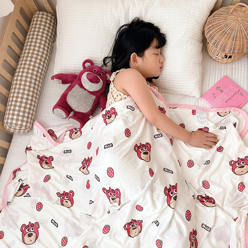 91家纺网 家纺一手货源 找家纺 嗨生活 2025新款婴儿裸睡级凉感针织毯 幼儿园夏被 儿童夏被 毯子 直播 微商 电商 好货推荐产品 草莓熊