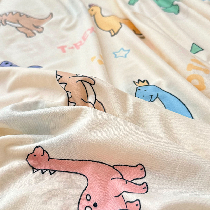 91家纺网 家纺一手货源 找家纺 嗨生活 2025新款婴儿裸睡级凉感针织毯 幼儿园夏被 儿童夏被 毯子 直播 微商 电商 好货推荐产品 多彩恐龙