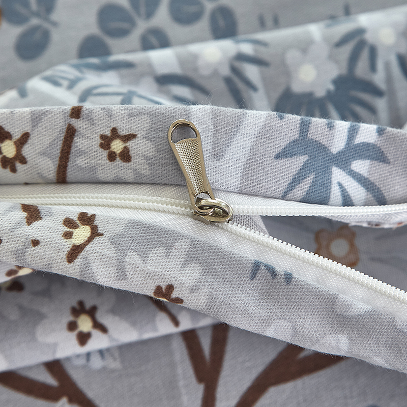 91家纺网 家纺一手货源 找家纺 金纱玉纺家纺 2024新款加厚AB版四件套 森林小镇-灰