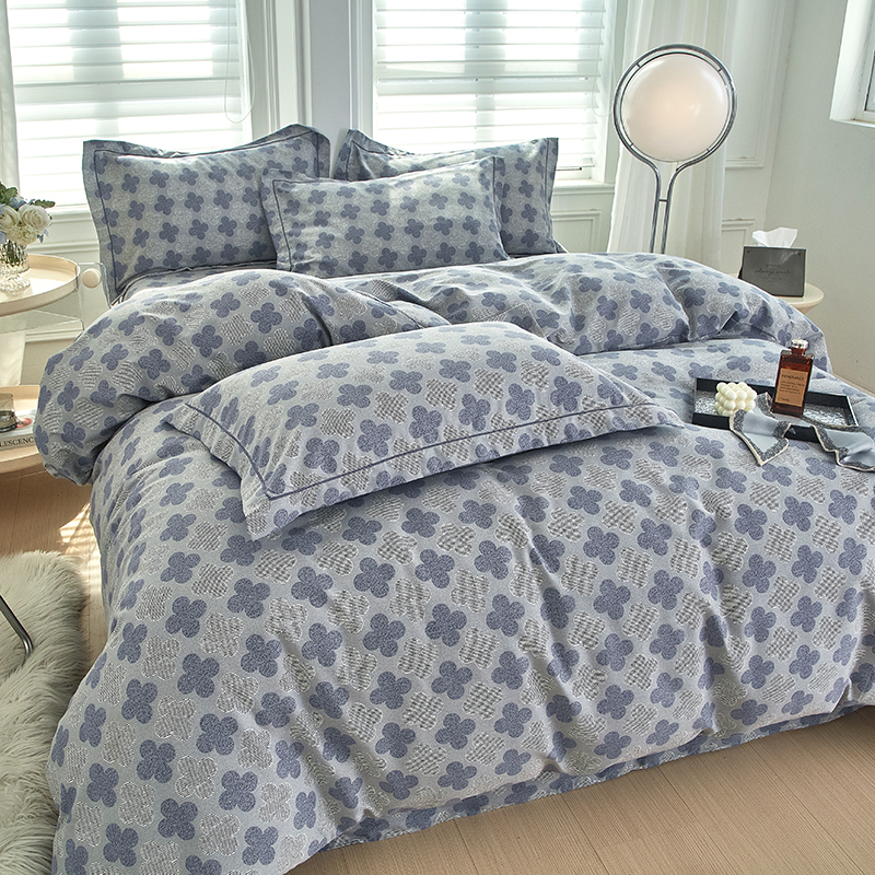 91家纺网 家纺一手货源 找家纺 金纱玉纺家纺 2024新款加厚AB版四件套 四叶草