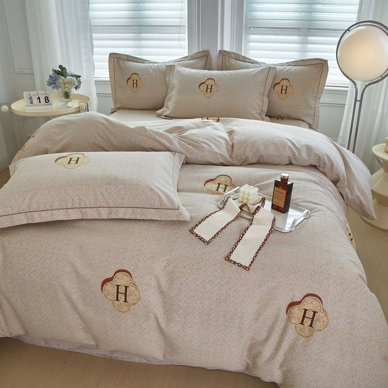 91家纺网 家纺一手货源 找家纺 金纱玉纺家纺 2024新款加厚AB版四件套 唯尚-咖