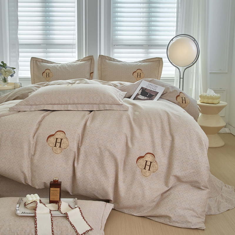 91家纺网 家纺一手货源 找家纺 金纱玉纺家纺 2024新款加厚AB版四件套 唯尚-咖