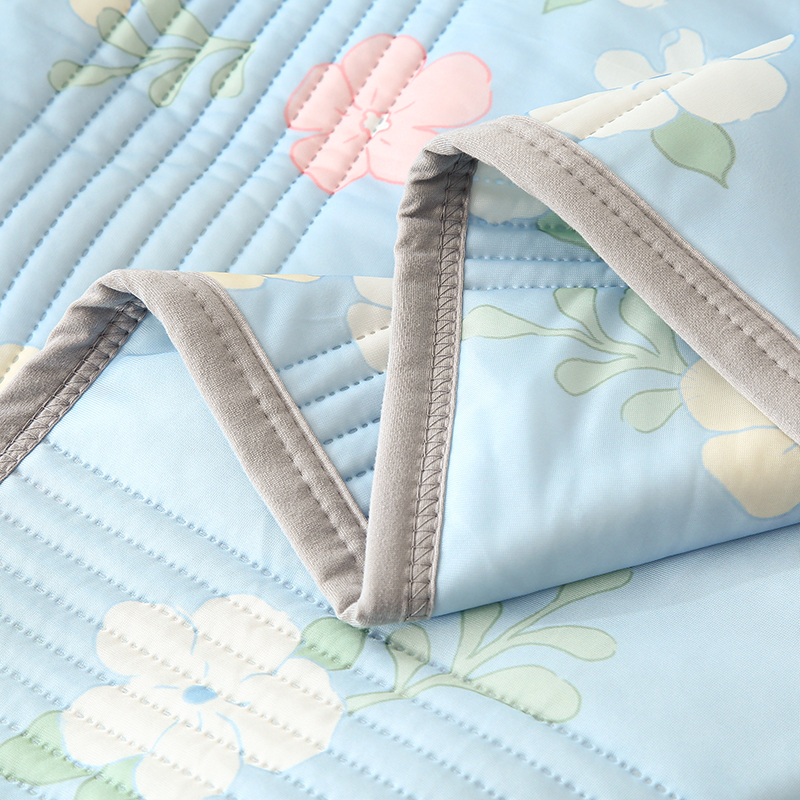 91家纺网 家纺一手货源 找家纺 牛魔王 2025新款冰丝凉感丝夏被 花花世界