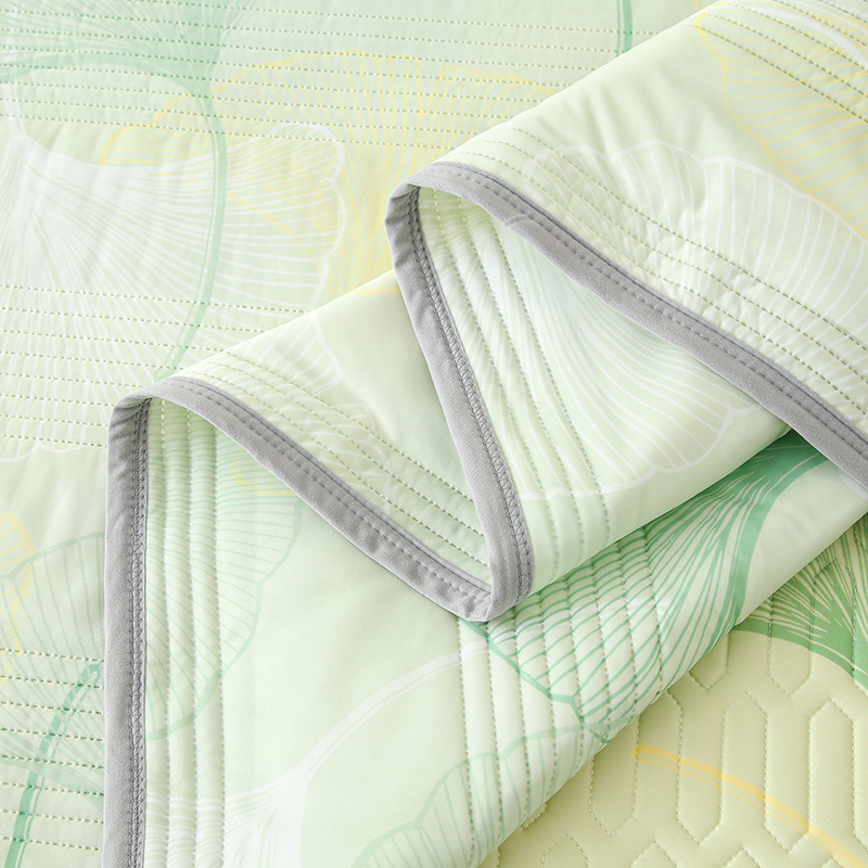 91家纺网 家纺一手货源 找家纺 牛魔王 2025新款冰丝凉感丝夏被 银杏叶