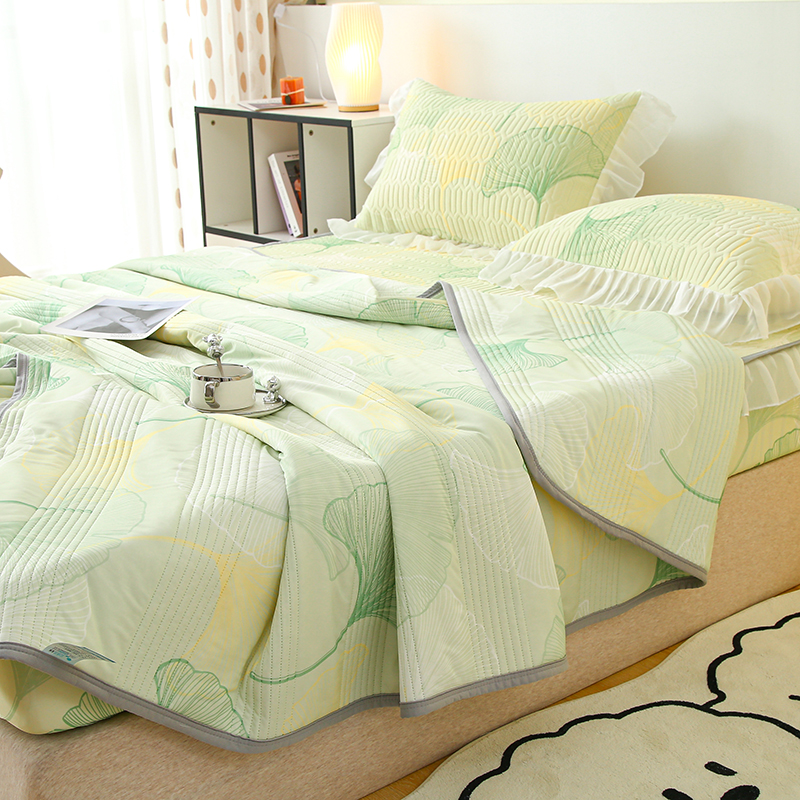 91家纺网 家纺一手货源 找家纺 牛魔王 2025新款冰丝凉感丝夏被 银杏叶