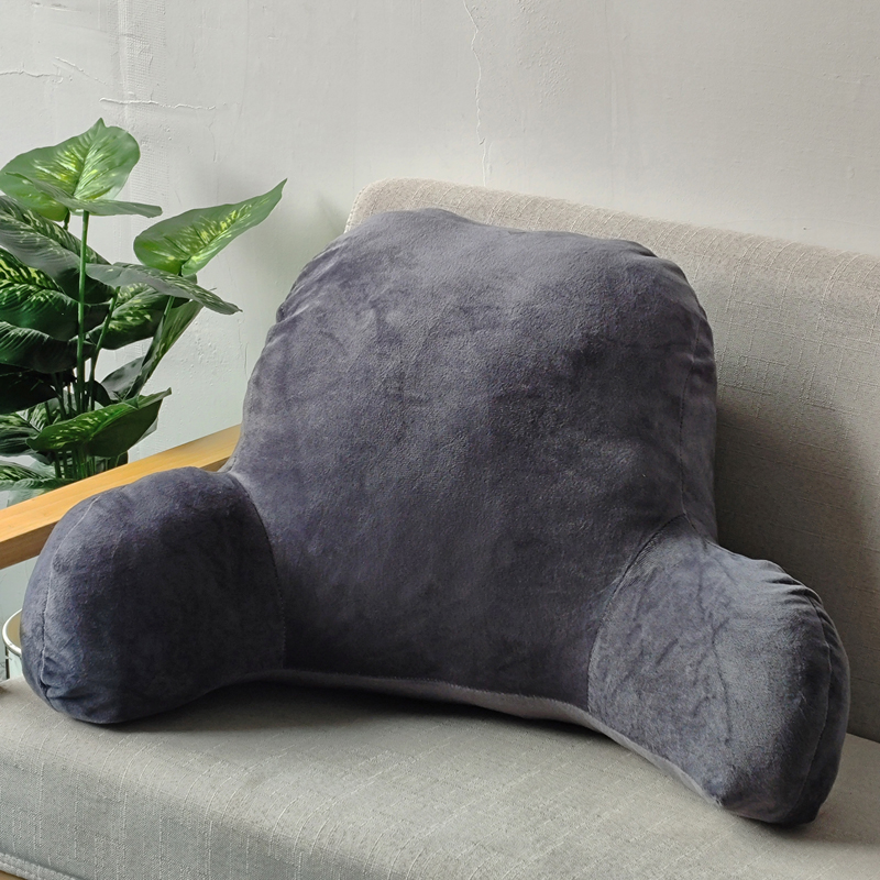 91家纺网 家纺一手货源 找家纺 水晶绒扶手腰靠三角抱枕角靠背沙发靠垫阅读枕床头靠