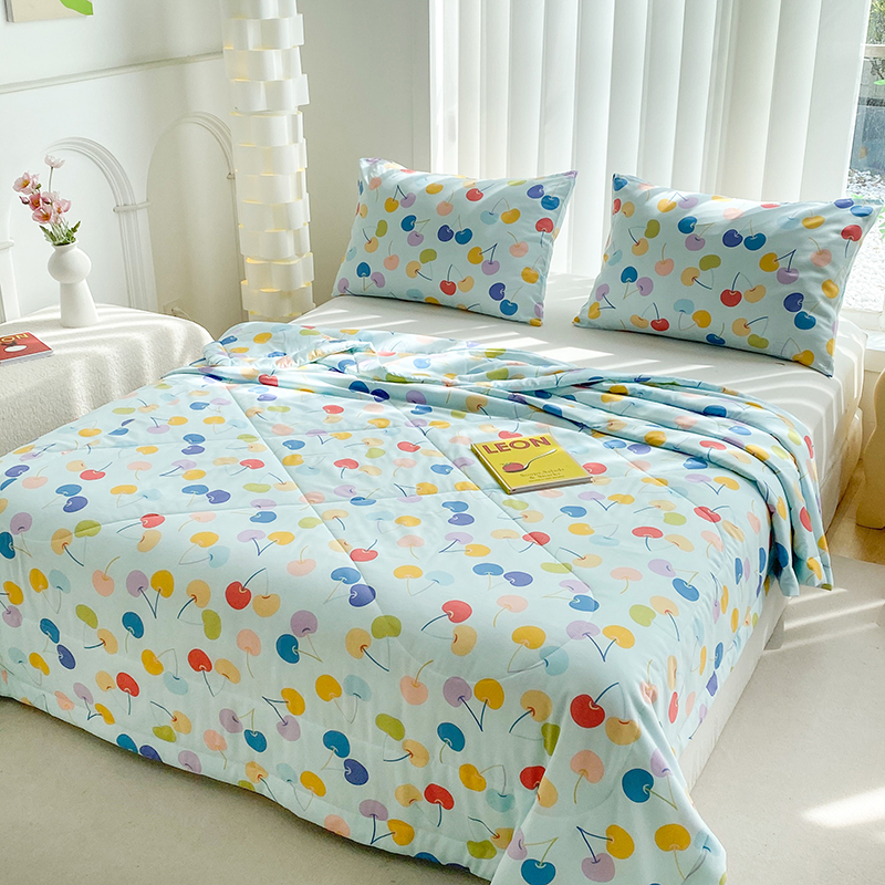 91家纺网 家纺一手货源 找家纺 天瑜 2024新款棉绸苏香绸舒香绸夏被人造棉夏凉被 七彩樱桃蓝