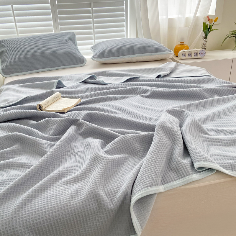 91家纺网 家纺一手货源 找家纺 来菲毛毯 2025新款全棉A类针织盖毯夏凉被 蓝灰