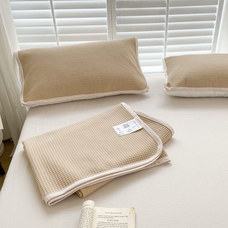 91家纺网 家纺一手货源 找家纺 来菲毛毯 2025新款全棉A类针织盖毯夏凉被 卡其