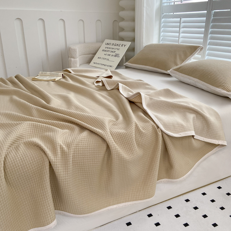 91家纺网 家纺一手货源 找家纺 来菲毛毯 2025新款全棉A类针织盖毯夏凉被 卡其