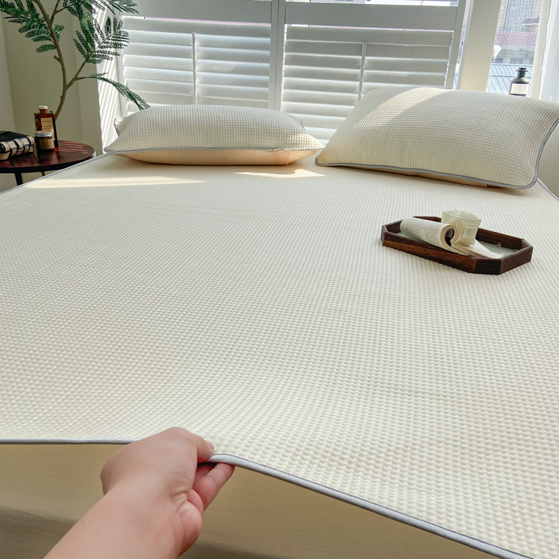 91家纺网 家纺一手货源 找家纺 触手即凉！A类创新科技新款2025双面PE夏凉席三件套 米白