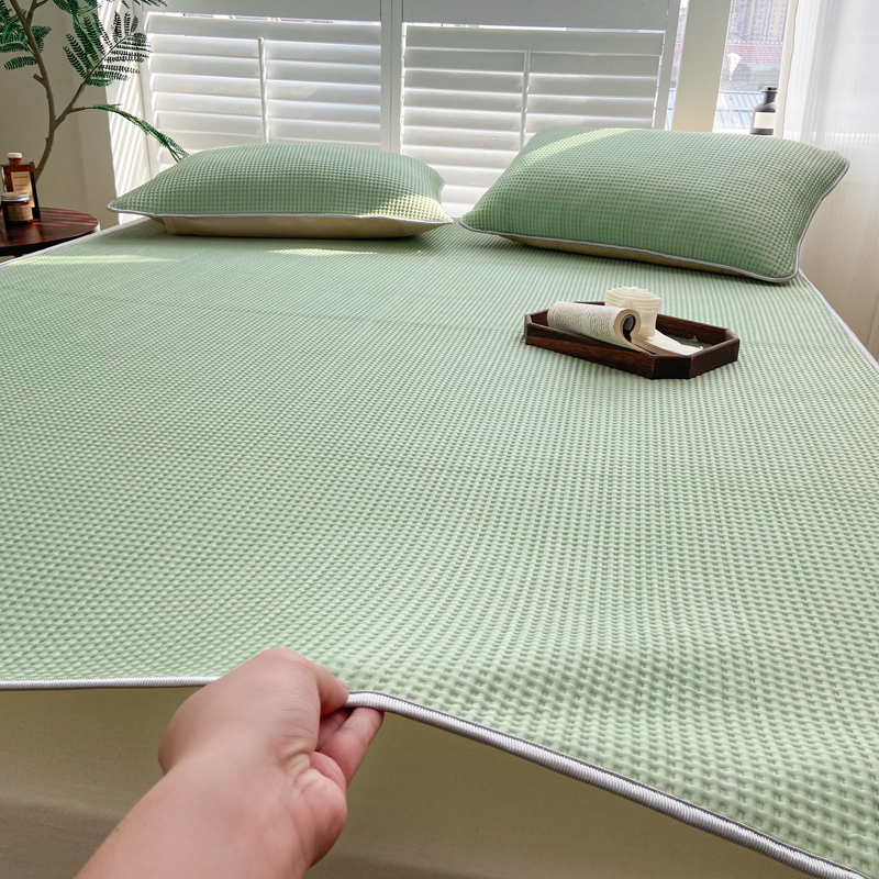 91家纺网 家纺一手货源 找家纺 触手即凉！A类创新科技新款2025双面PE夏凉席三件套 绿