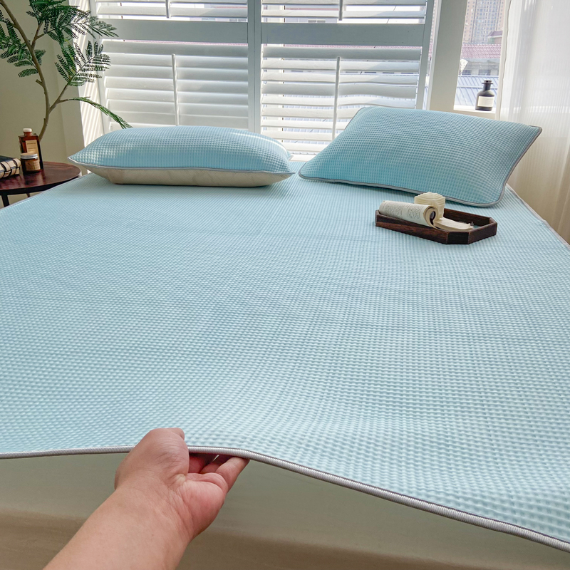 91家纺网 家纺一手货源 找家纺 触手即凉！A类创新科技新款2025双面PE夏凉席三件套蓝