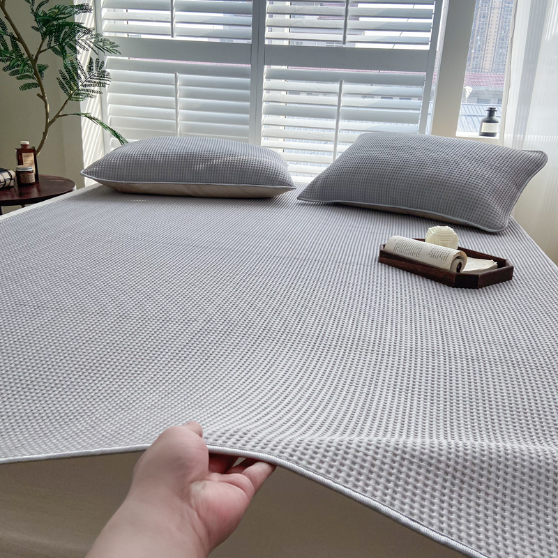 91家纺网 家纺一手货源 找家纺 触手即凉！A类创新科技新款2025双面PE夏凉席三件套 灰