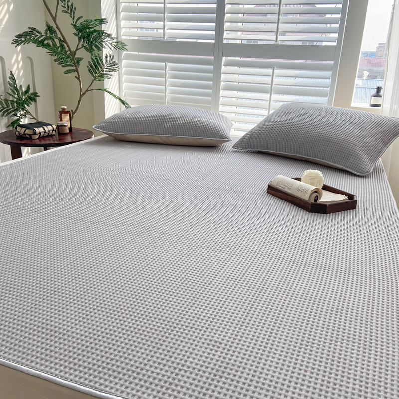 91家纺网 家纺一手货源 找家纺 触手即凉！A类创新科技新款2025双面PE夏凉席三件套 灰