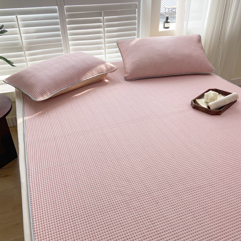 91家纺网 家纺一手货源 找家纺 触手即凉！A类创新科技新款2025双面PE夏凉席三件套 粉