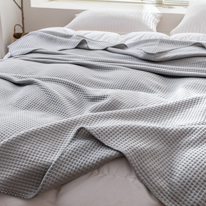 91家纺网 家纺一手货源 找家纺 触手即凉！A类创新科技新款2025双面PE夏凉被恒温凉薄被子 灰色
