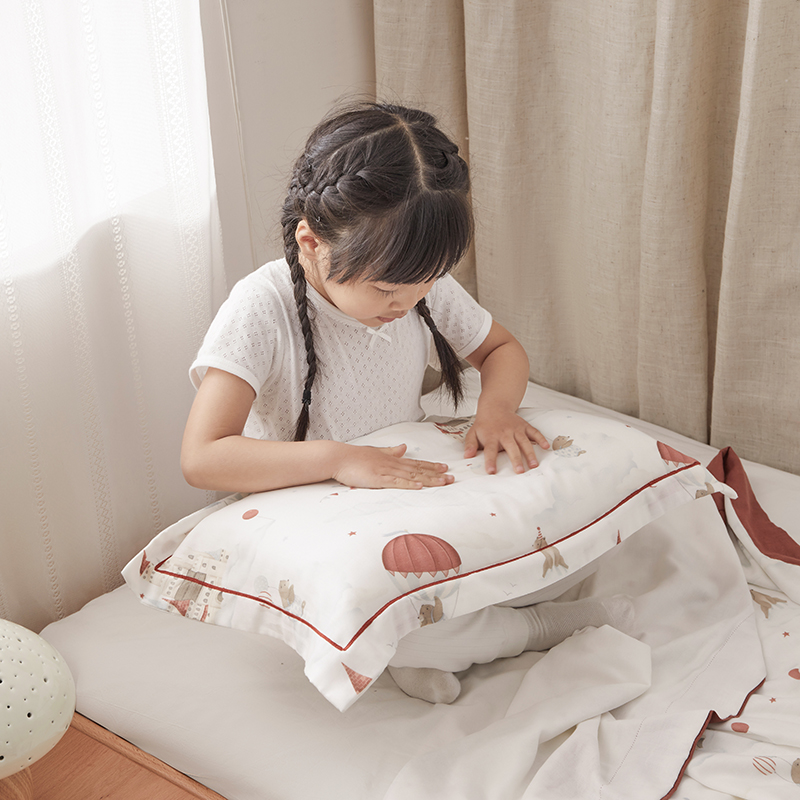 91家纺网 家纺一手货源 找家纺 荷马之梦 天竹系列——2024新款A类竹纤维儿童盖毯 天空之城