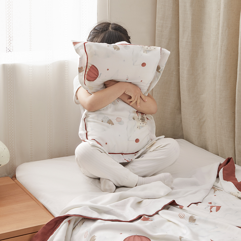 91家纺网 家纺一手货源 找家纺 荷马之梦 天竹系列——2024新款A类竹纤维儿童盖毯 天空之城