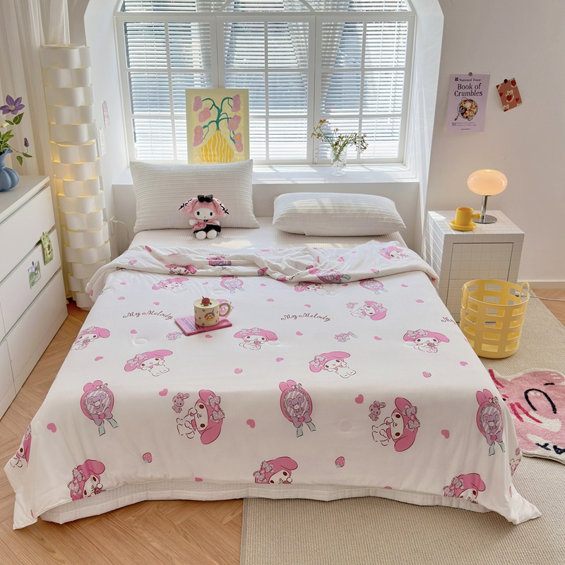 91家纺网 家纺一手货源 找家纺 （总）博雅 2024新款三丽鸥正版系列A类牛奶丝软糯针织棉大豆纤维夏被