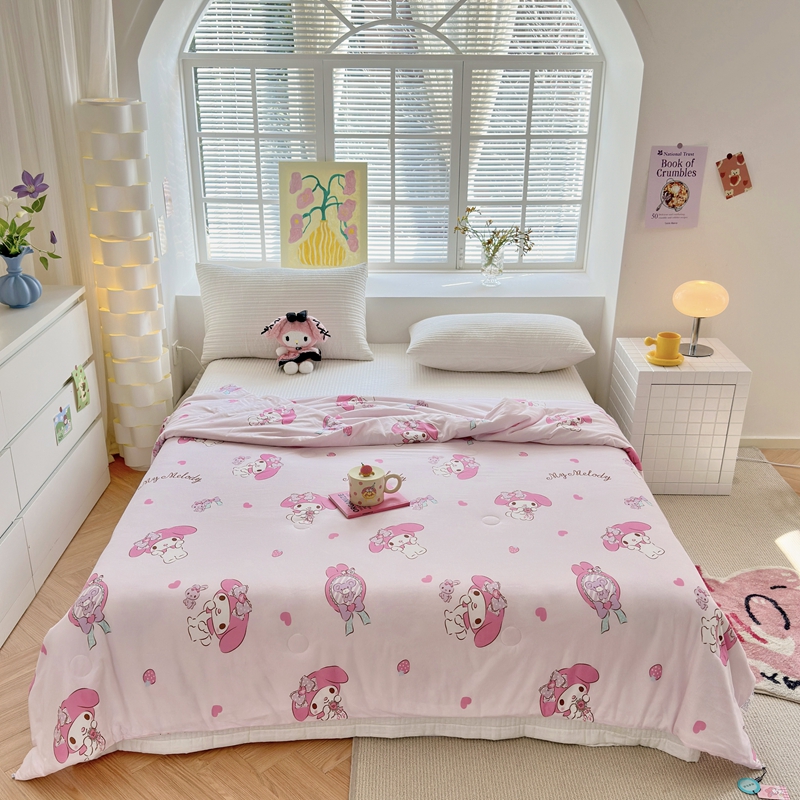 91家纺网 家纺一手货源 找家纺 博雅 2024新款三丽鸥正版系列A类牛奶丝软糯针织棉大豆纤维夏被 针织棉（带防伪标）美妆美乐蒂