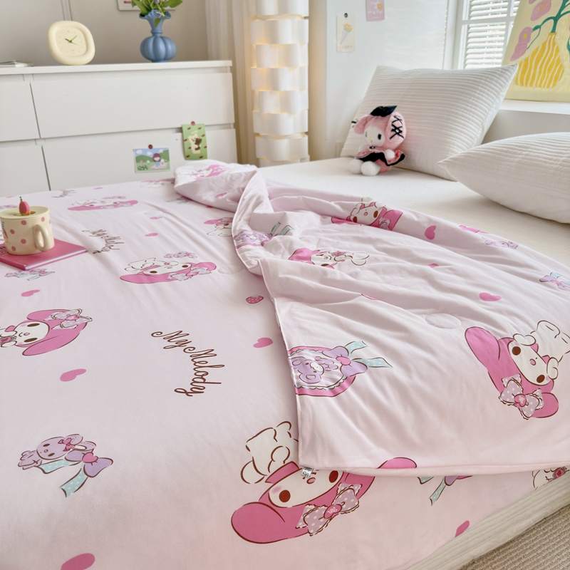 91家纺网 家纺一手货源 找家纺 博雅 2024新款三丽鸥正版系列A类牛奶丝软糯针织棉大豆纤维夏被 针织棉（带防伪标）美妆美乐蒂