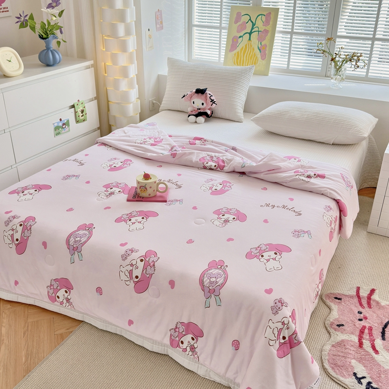 91家纺网 家纺一手货源 找家纺 博雅 2024新款三丽鸥正版系列A类牛奶丝软糯针织棉大豆纤维夏被 针织棉（带防伪标）美妆美乐蒂