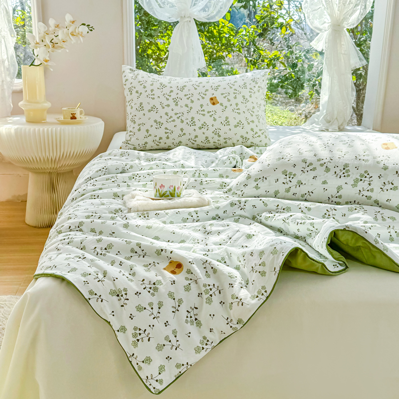 91家纺网 家纺一手货源 找家纺 梦恬佳-2024新款A类水洗双层纱夏凉被 春日小熊